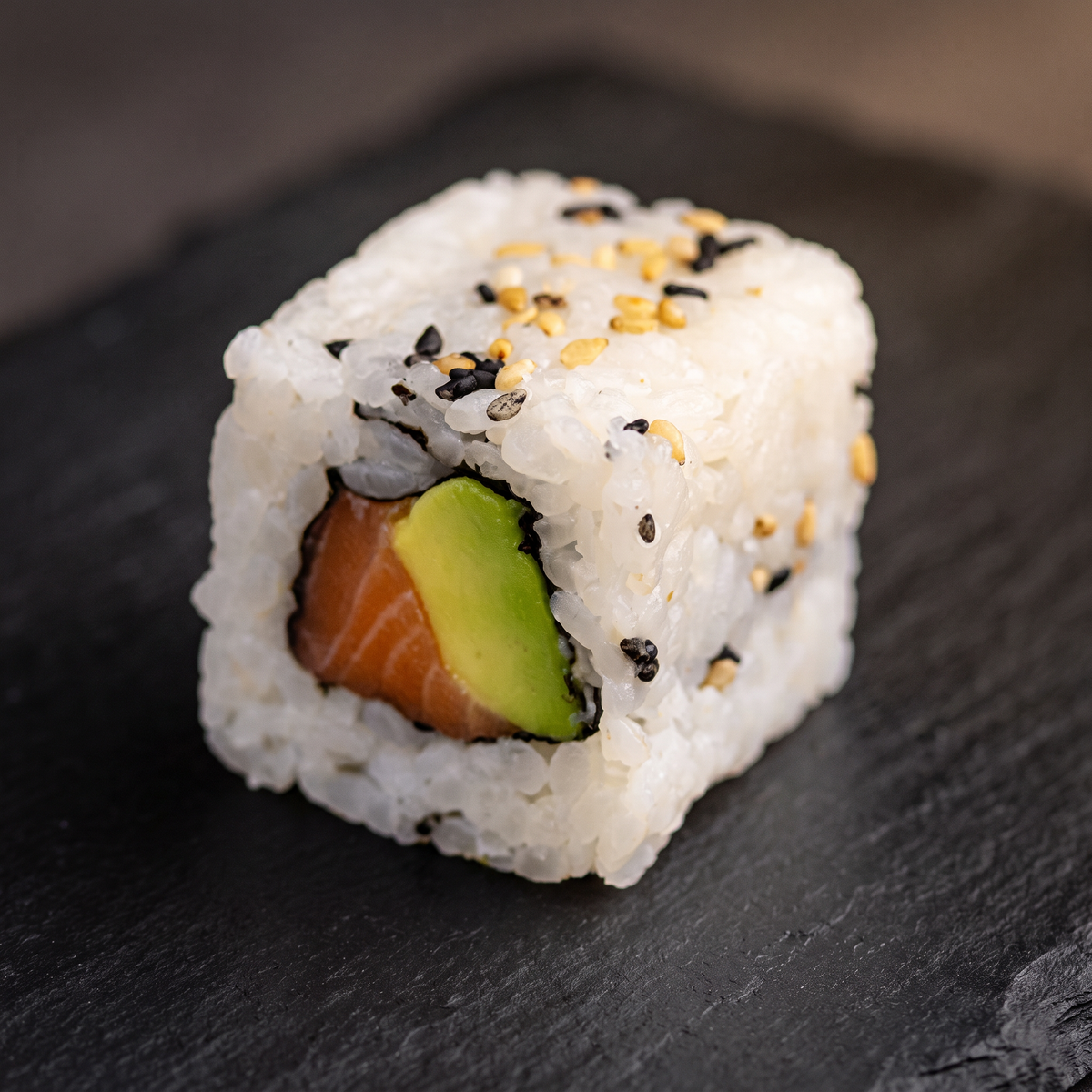 Salmon Avocado (6 pieces)