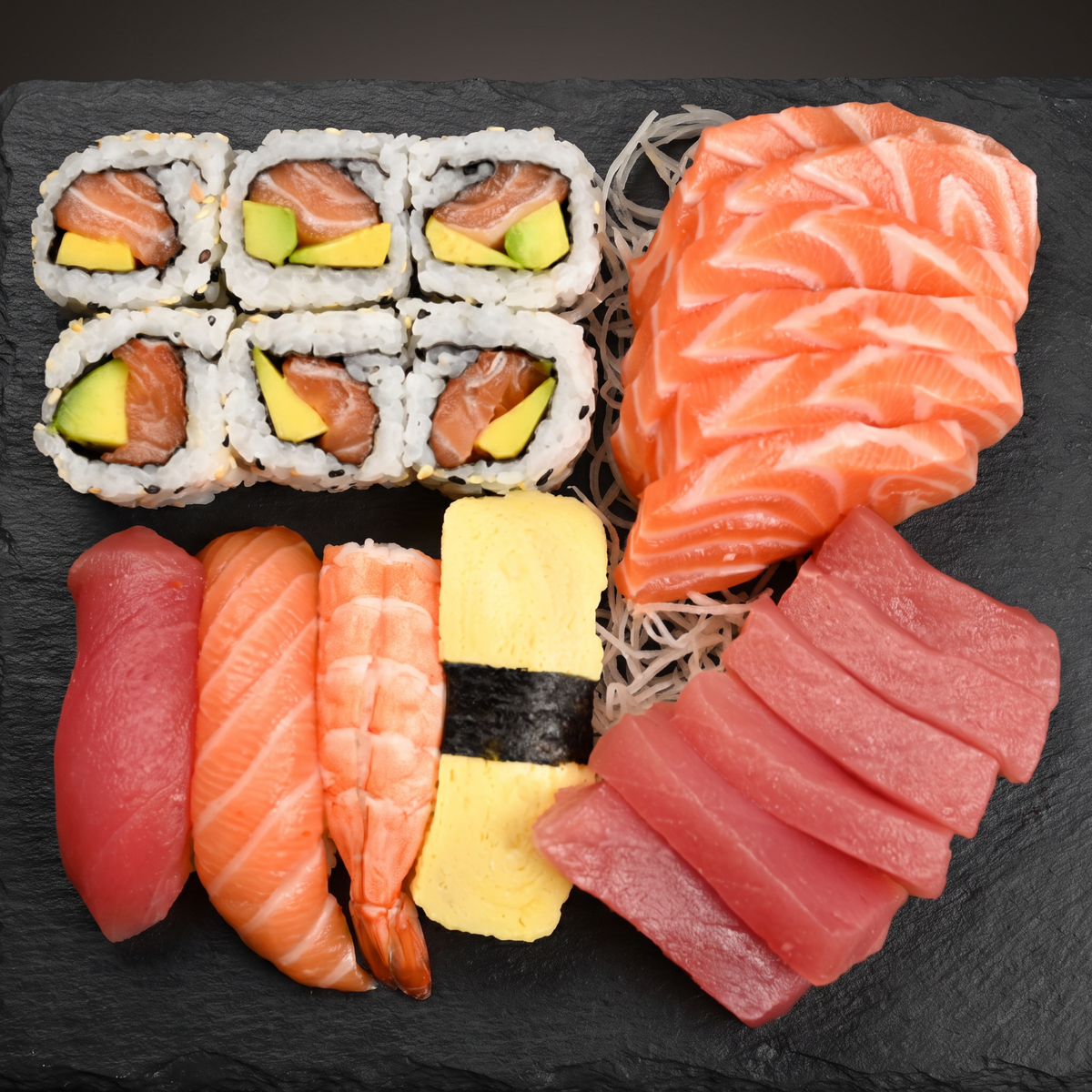 Sashimi Set (22 pieces)